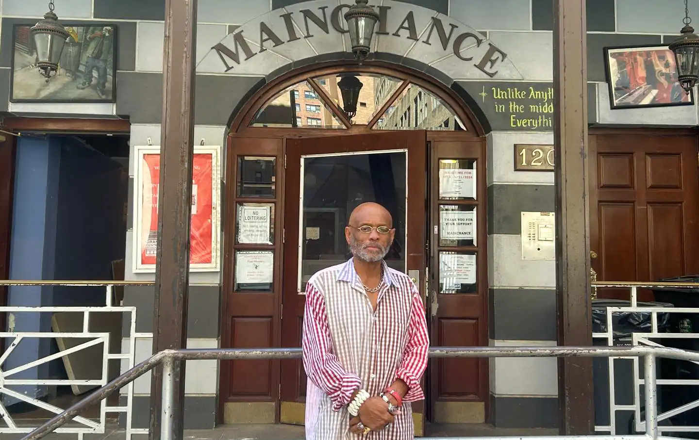 As homelessness spikes in New York City, Eric Adams tries to close down a homeless shelter