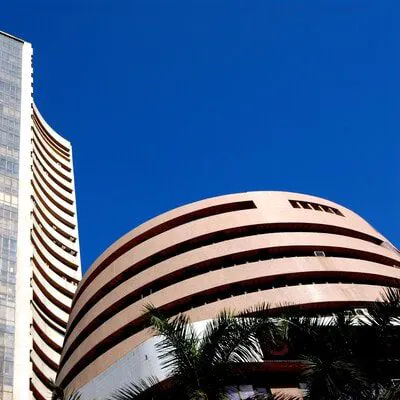 Markets are gaining ground thanks to bargain hunting; Sensex ends up 592 points | Stock market today